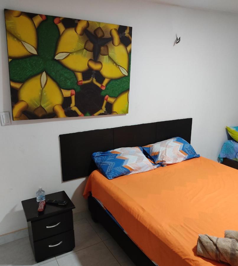 Home To Go Hostal Apartamentos カリ エクステリア 写真