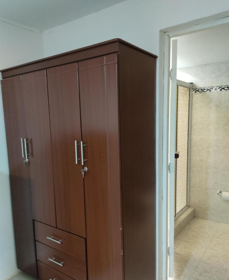 Home To Go Hostal Apartamentos カリ エクステリア 写真