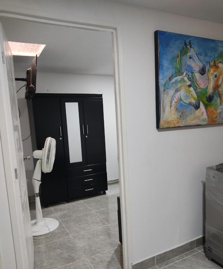 Home To Go Hostal Apartamentos カリ エクステリア 写真