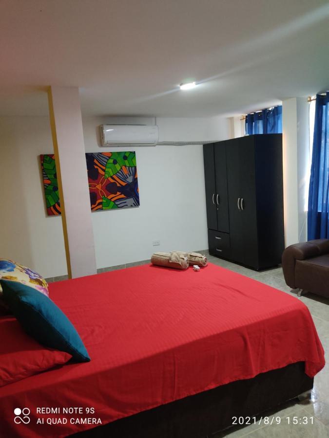 Home To Go Hostal Apartamentos カリ エクステリア 写真