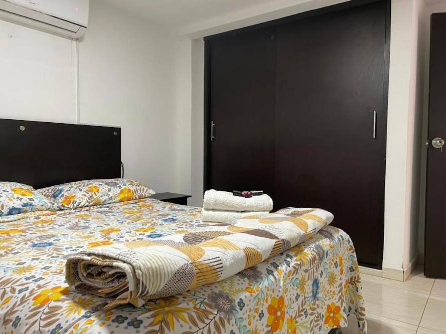 Home To Go Hostal Apartamentos カリ エクステリア 写真