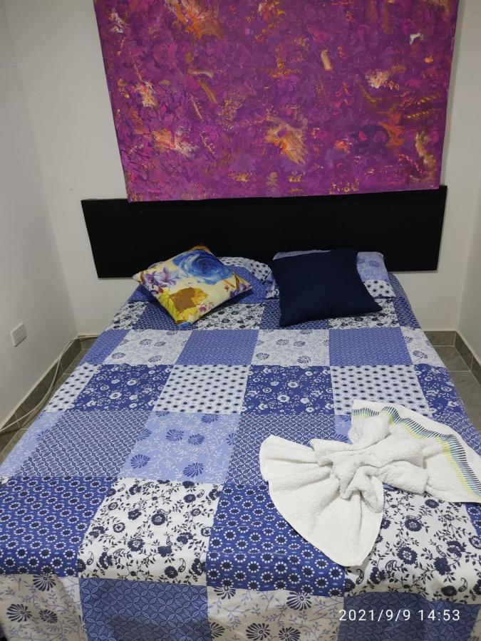 Home To Go Hostal Apartamentos カリ エクステリア 写真