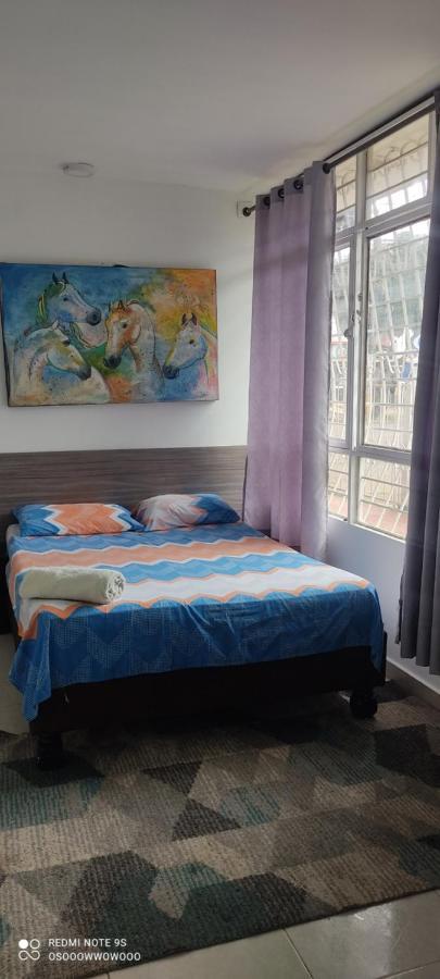 Home To Go Hostal Apartamentos カリ エクステリア 写真